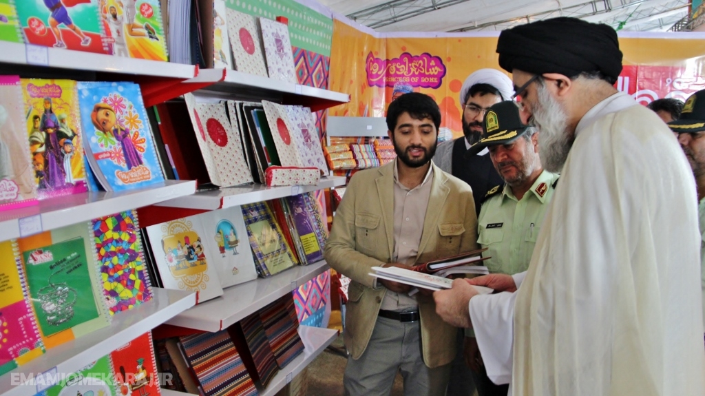 بازدید از اولین نمایشگاه نوشت افزار اسلامی ایرانی استان البرز