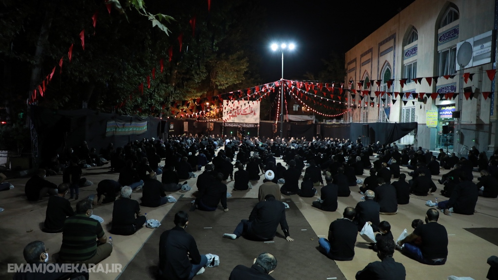 مراسم عزاداری شب عاشورای حسینی (علیه‌السلام) در مصلی امام خمینی